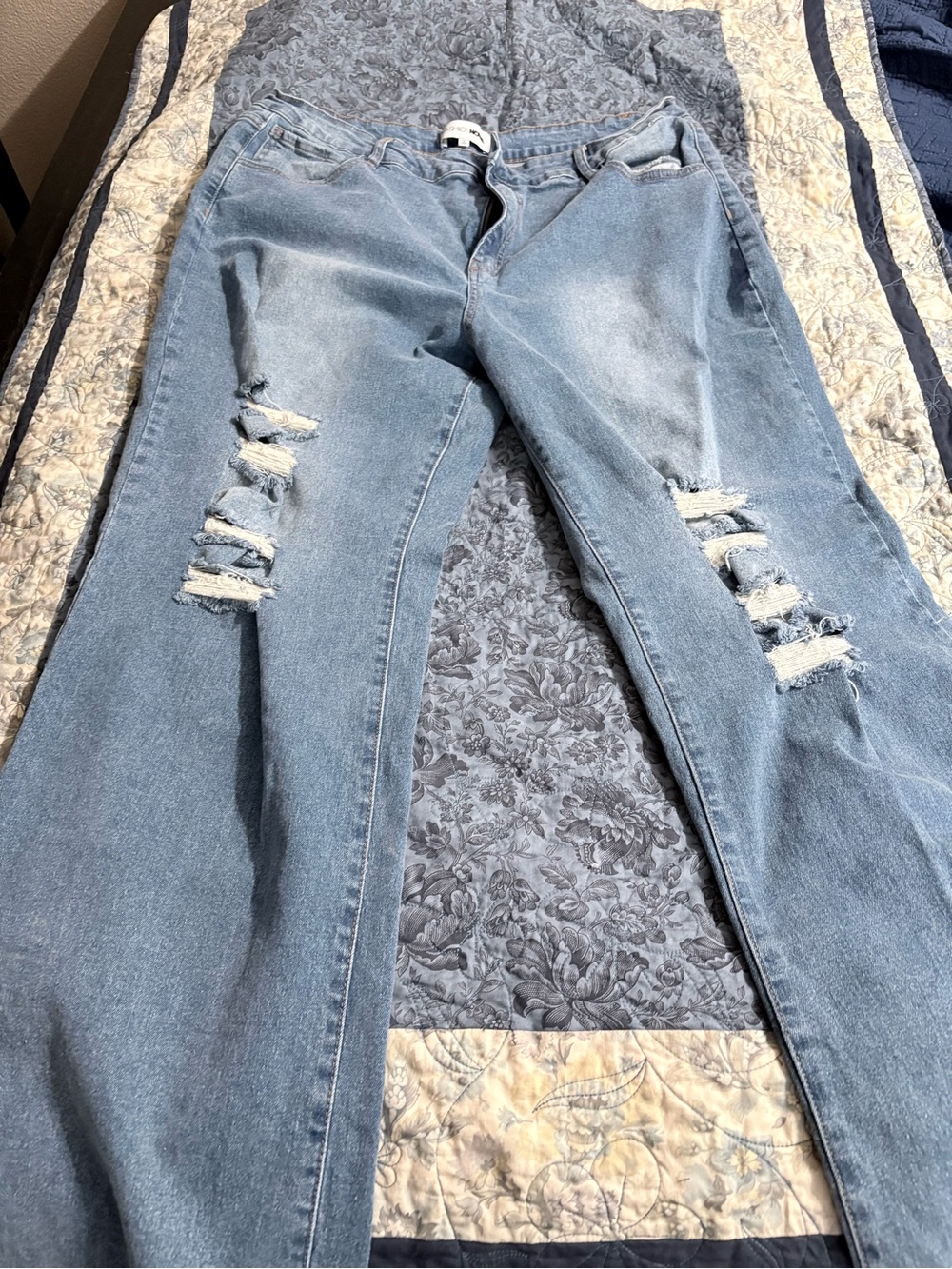 Fashion Nova Light Blue Distressed Women's Plus Size Denim Jeans